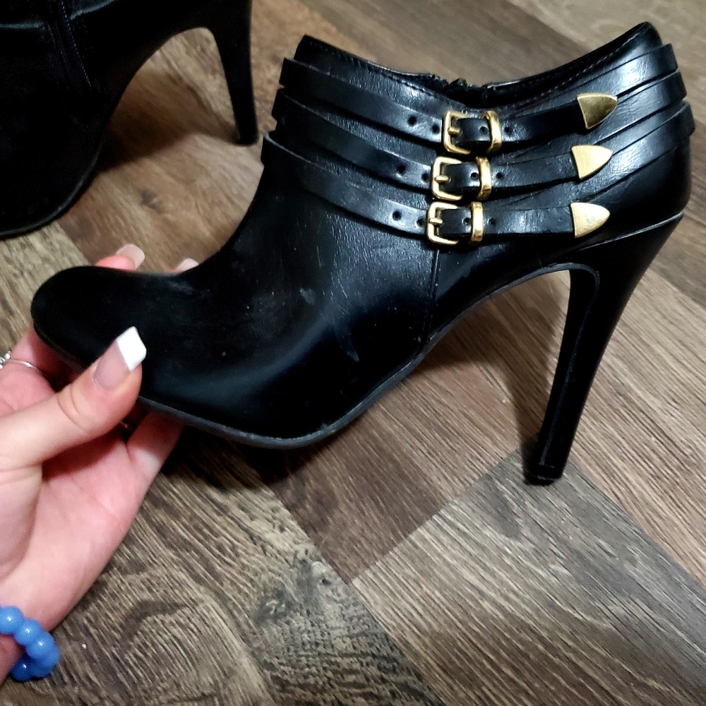 Black Fioni Ankle Heels Size 7.5